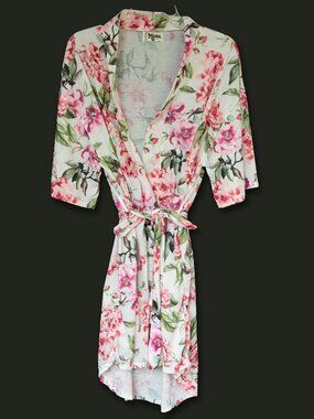 Show me Your Mumu Robe One Size White Floral Bridesmaid Brie Rose Short Robe